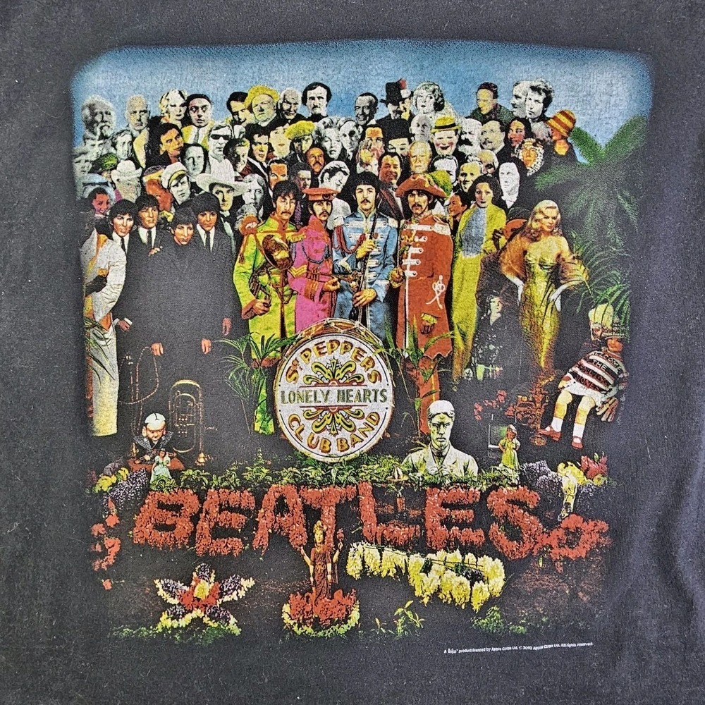 The Beatles Sgt Peppers Lonely Hearts Club Band Black Graphic T-Shirt Mens Small